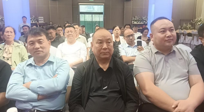 安阳内黄商会 举办企业管理[五行团队]讲座